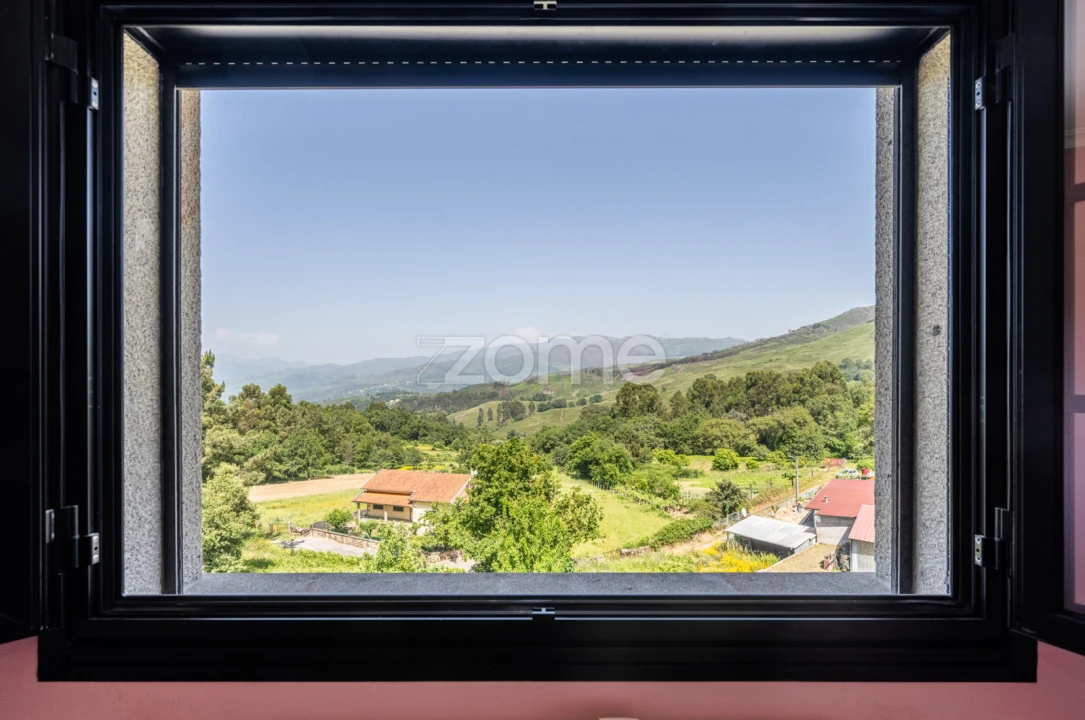 Moradia T6 para Venda em Azias Foto 33