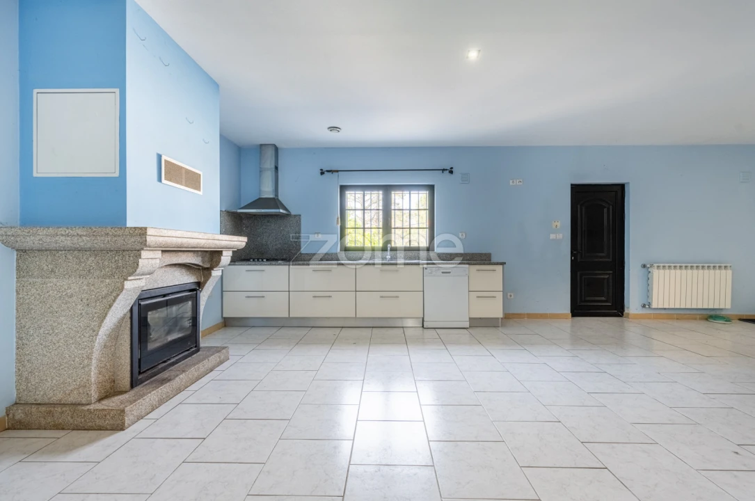 Moradia T6 para Venda em Azias Foto 27