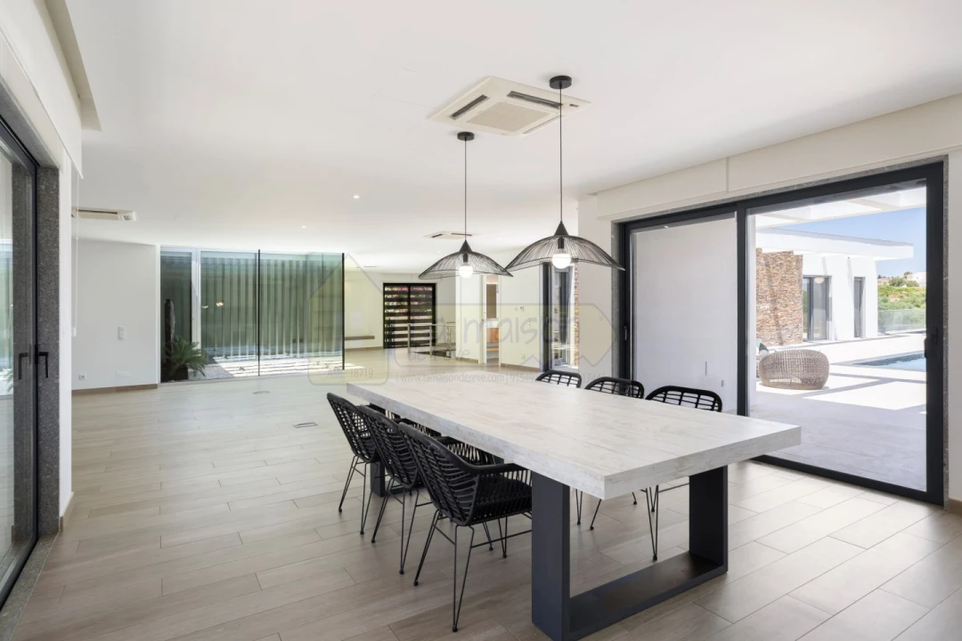 Moradia T3 para Venda em Quelfes Foto 22