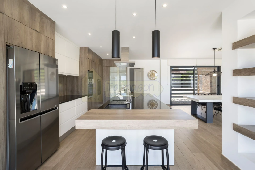 Moradia T3 para Venda em Quelfes Foto 25