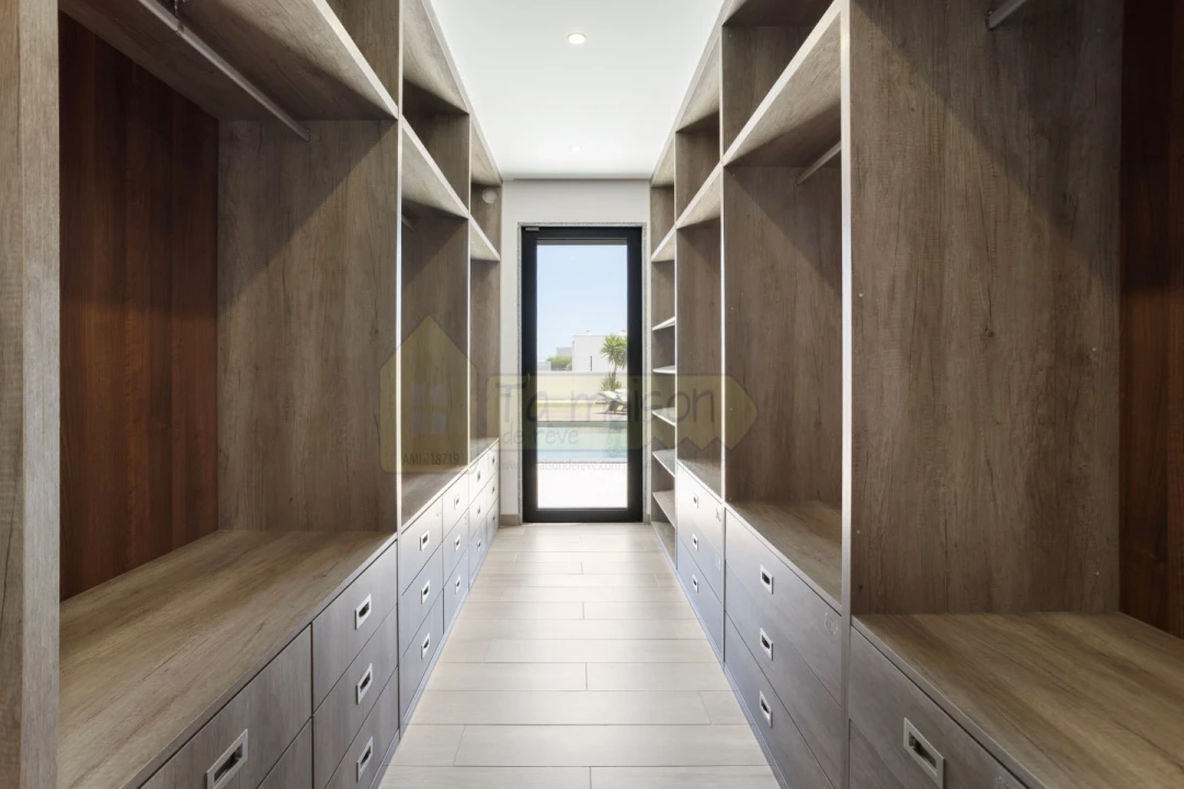 Moradia T3 para Venda em Quelfes Foto 33