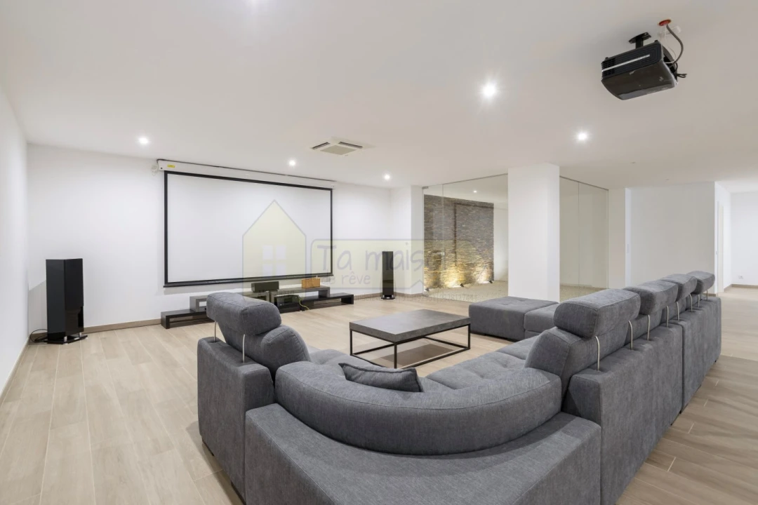 Moradia T3 para Venda em Quelfes Foto 41