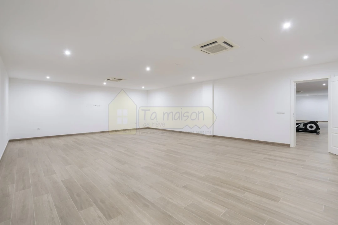 Moradia T3 para Venda em Quelfes Foto 42