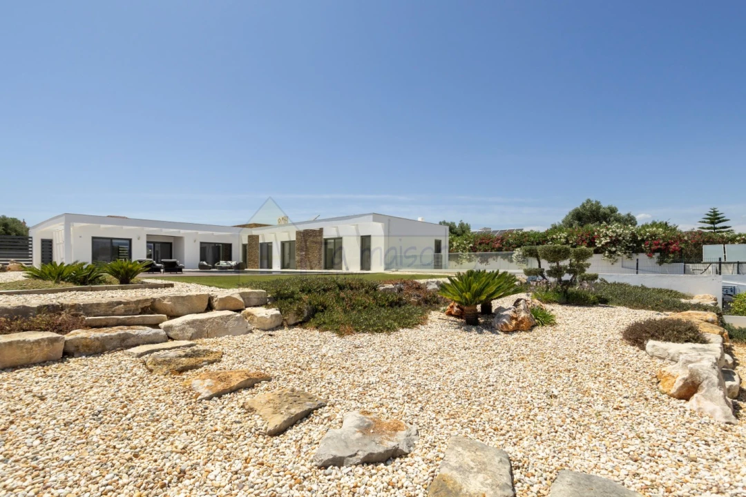 Moradia T3 para Venda em Quelfes Foto 50