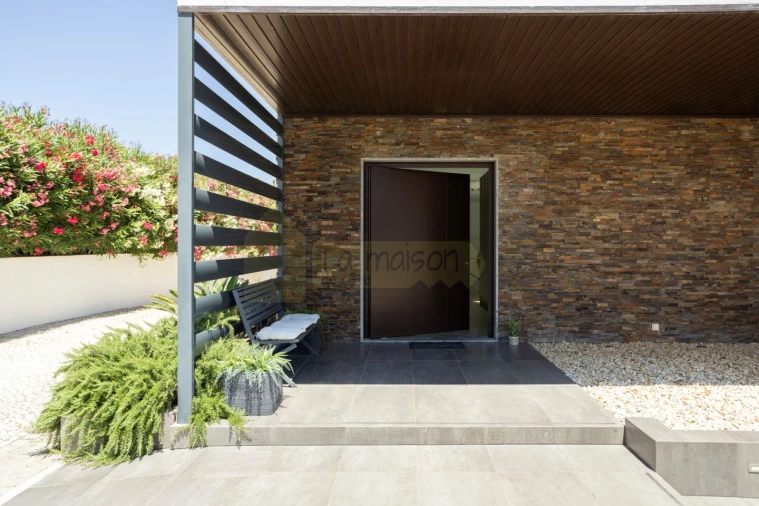 Moradia T3 para Venda em Quelfes Foto 11