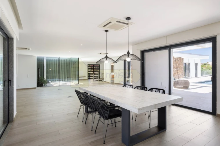 Moradia T3 para Venda em Quelfes Foto 22