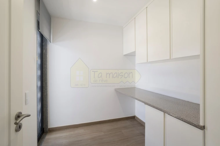 Moradia T3 para Venda em Quelfes Foto 26