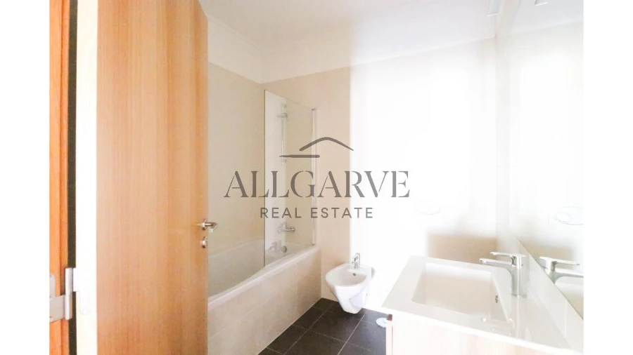 Apartamento T2 para Venda em Lagos (São Sebastião e Santa Maria) Foto 17