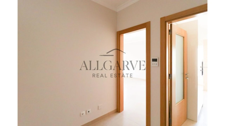 Apartamento T2 para Venda em Lagos (São Sebastião e Santa Maria) Foto 16