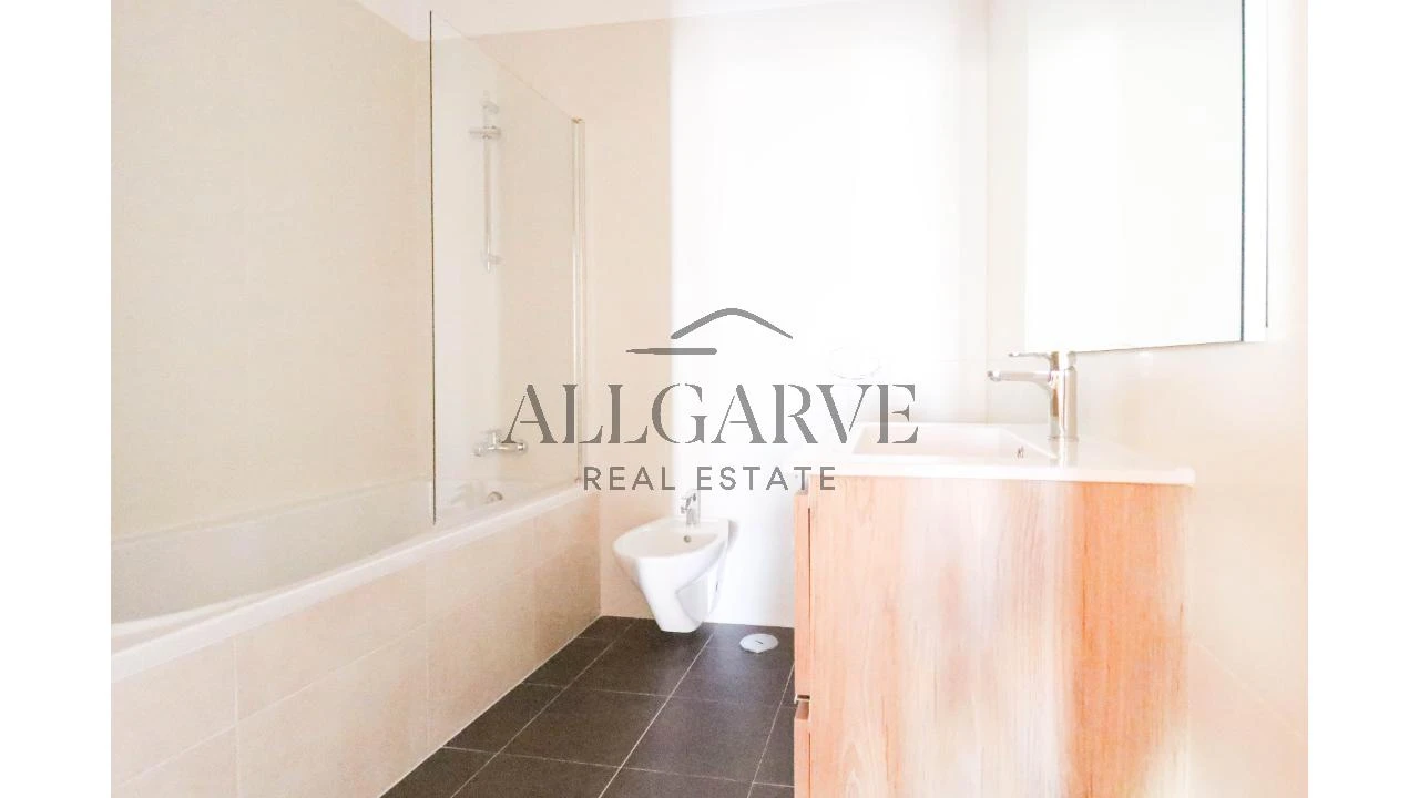 Apartamento T2 para Venda em Lagos (São Sebastião e Santa Maria) Foto 18