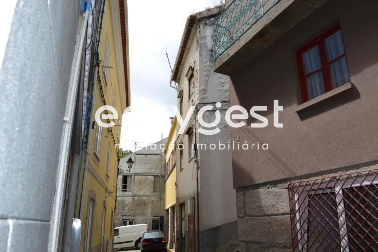 Apartamento T4 para Venda em Seia, São Romão e Lapa dos Dinheiros Foto 2