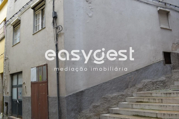 Apartamento T4 para Venda em Seia, São Romão e Lapa dos Dinheiros Foto 7