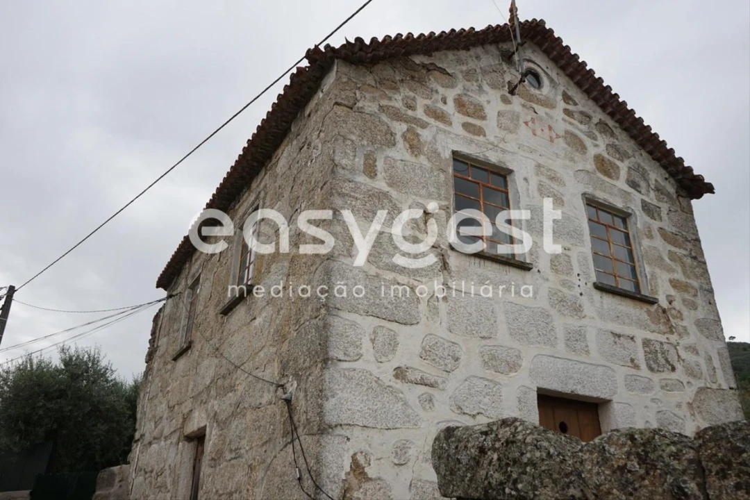 Quinta T2 para Venda em Aldeia Viçosa Foto 3