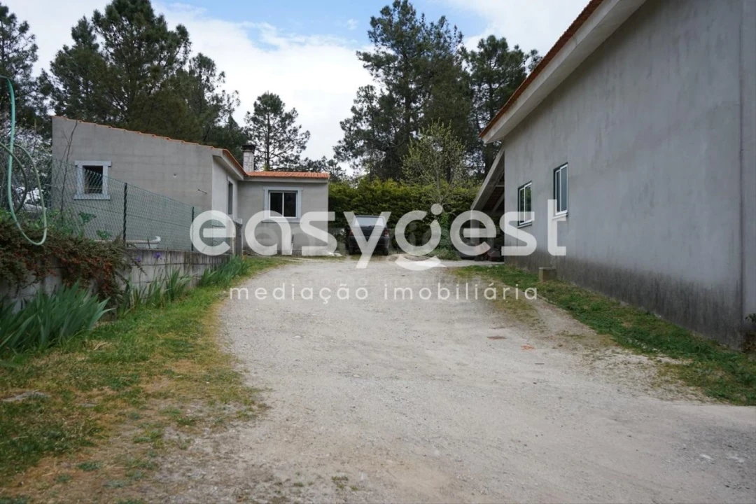 Moradia T3 para Venda em Freches e Torres Foto 3