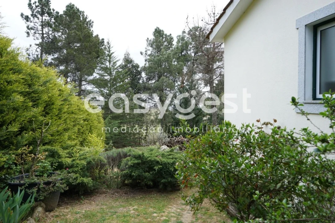 Moradia T3 para Venda em Freches e Torres Foto 7