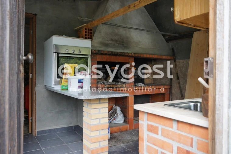 Moradia T3 para Venda em Freches e Torres Foto 5