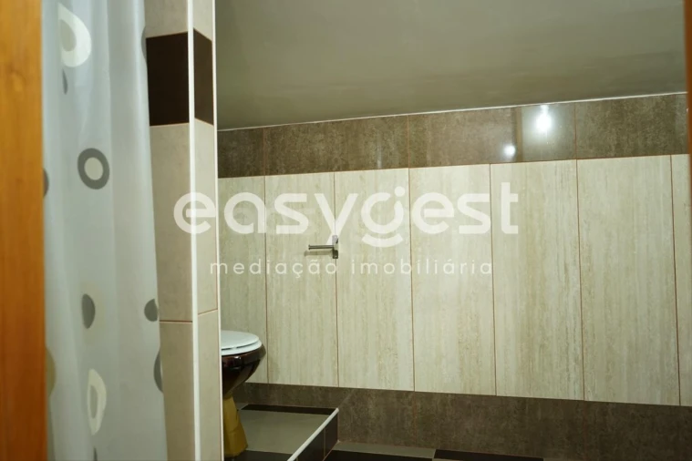 Moradia T3 para Venda em Freches e Torres Foto 18