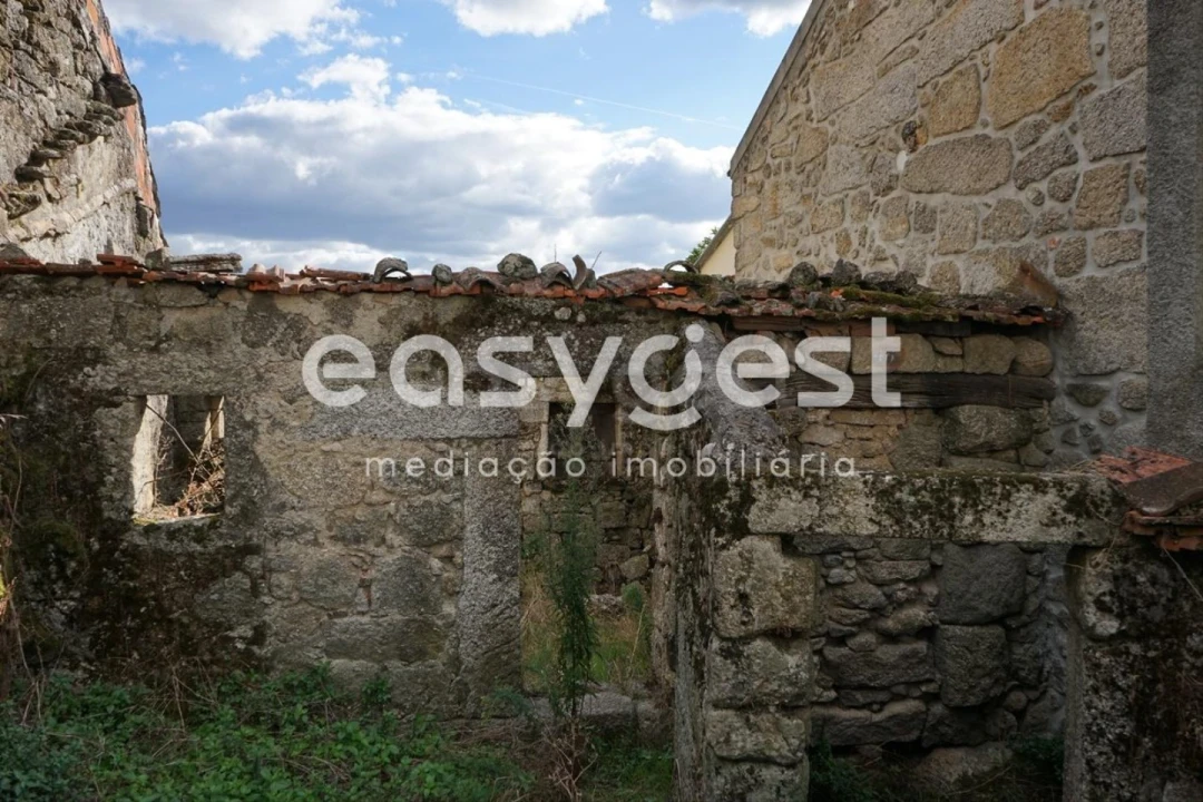 Moradia T2 para Venda em Figueiro da Granja Foto 7