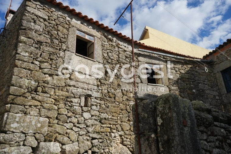 Moradia T2 para Venda em Figueiro da Granja Foto 5