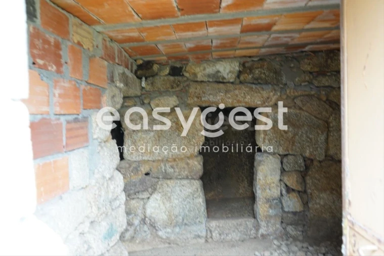 Quinta T3 para Venda em Gonçalo Foto 12