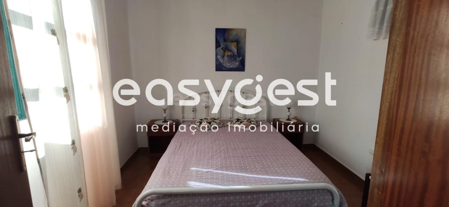 Moradia T5 para Venda em Figueira de Castelo Rodrigo Foto 11