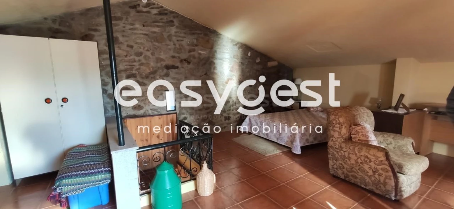 Moradia T5 para Venda em Figueira de Castelo Rodrigo Foto 14