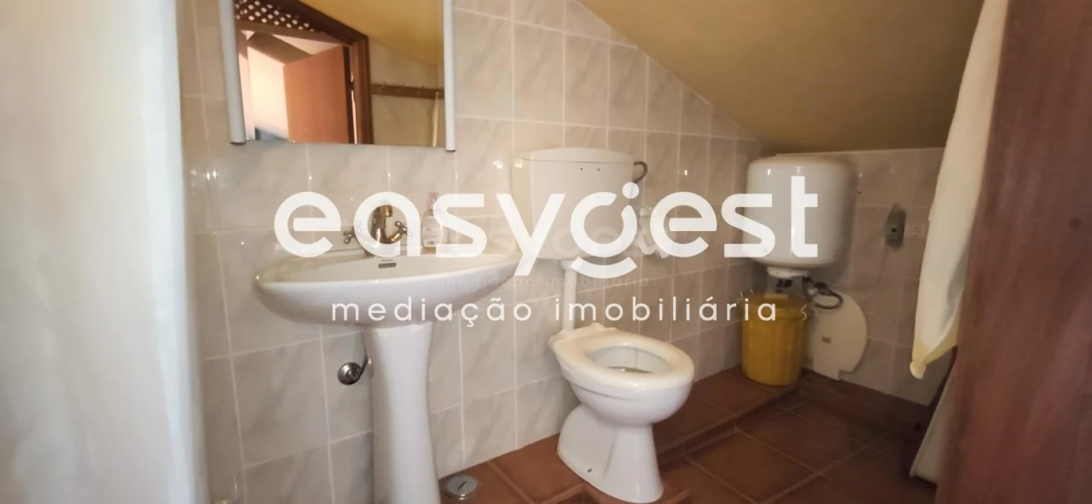 Moradia T5 para Venda em Figueira de Castelo Rodrigo Foto 16