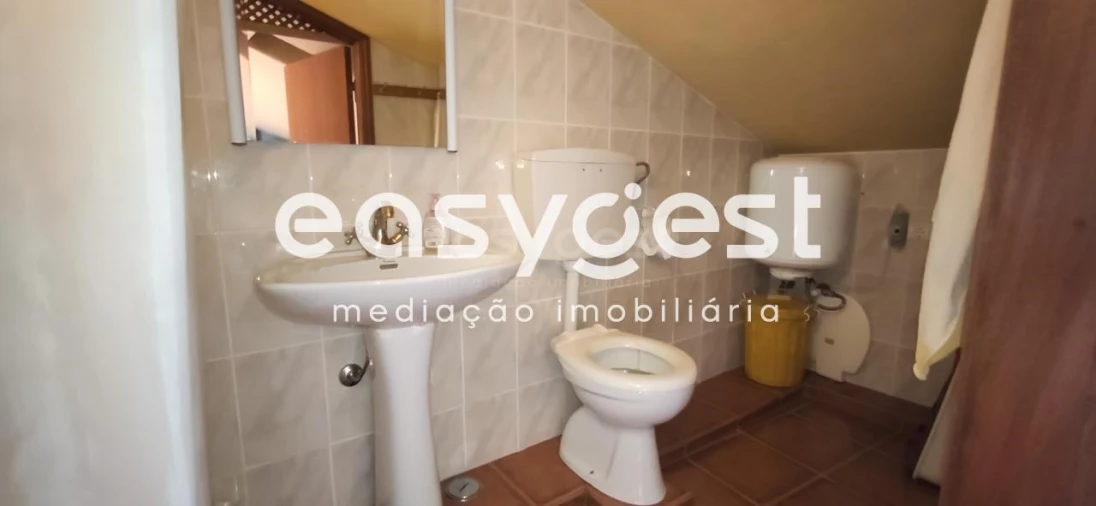 Moradia T5 para Venda em Figueira de Castelo Rodrigo Foto 16