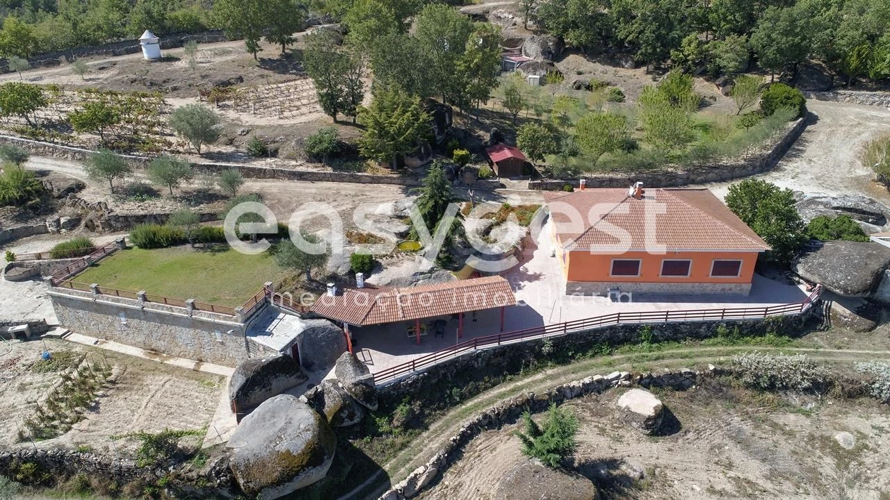 Quinta T1 para Venda em Castelo Mendo, Ade, Monteperobolso e Mesquitela Foto 1