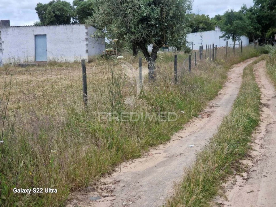 Terreno para Venda em Torrão Foto 1