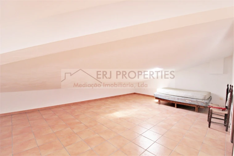 Moradia T4 para Venda em Altura Foto 34