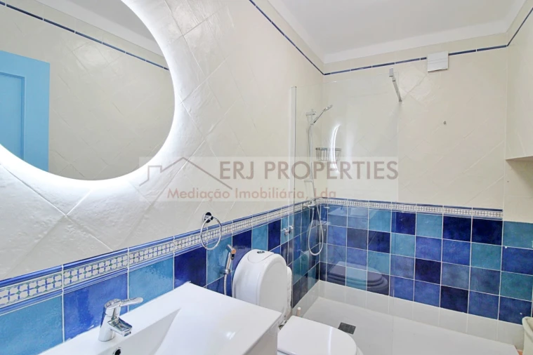 Moradia T4 para Venda em Altura Foto 16