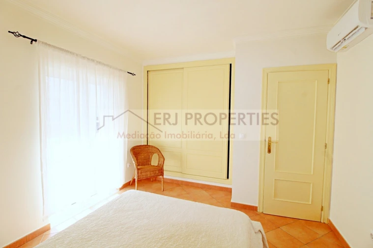 Moradia T4 para Venda em Altura Foto 32