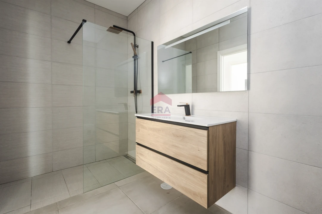 Moradia T3 para Venda em São Brás de Alportel Foto 8