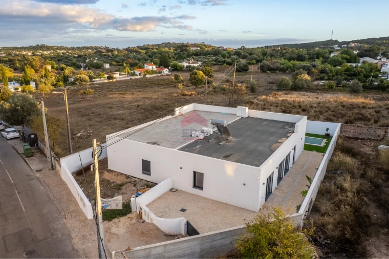 Moradia T3 para Venda em São Brás de Alportel Foto 23