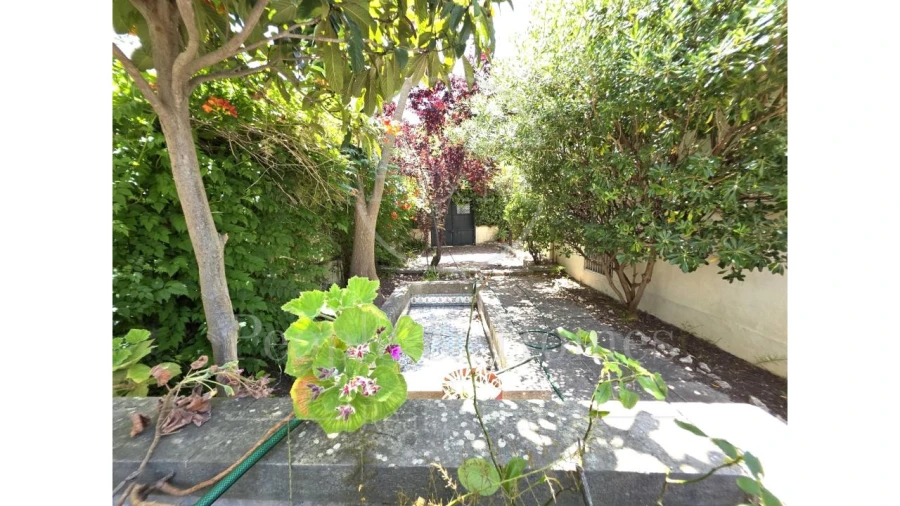 Moradia T7 para Venda em Areeiro Foto 6