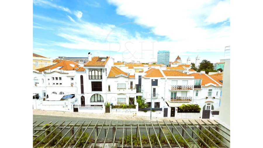 Moradia T7 para Venda em Areeiro Foto 34