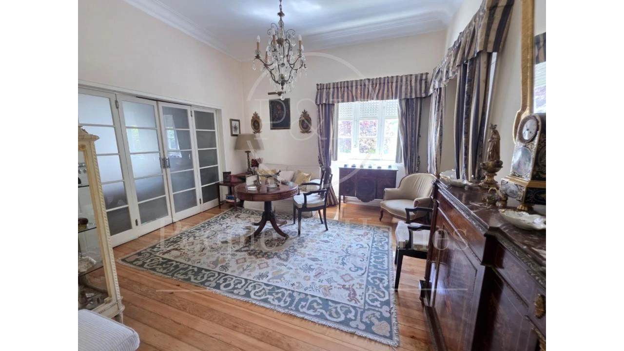 Moradia T7 para Venda em Areeiro Foto 17