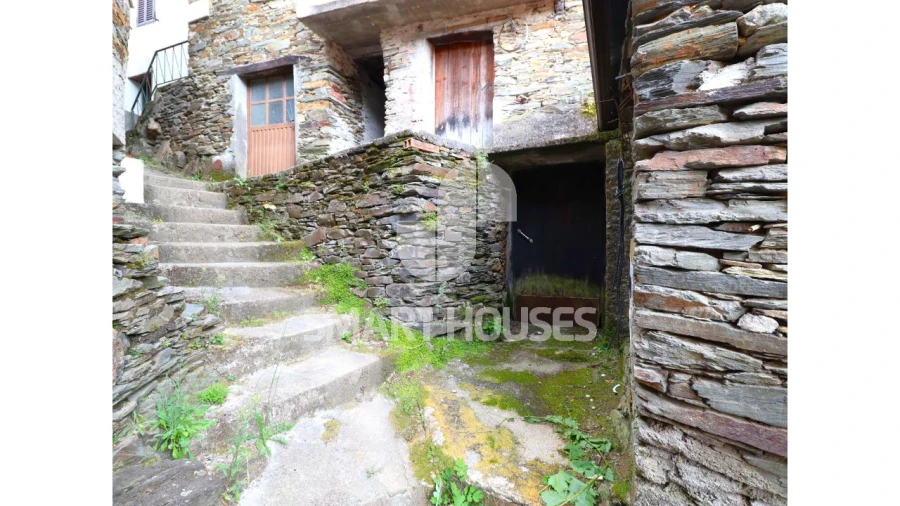 Moradia T2 para Venda em Pomares Foto 18