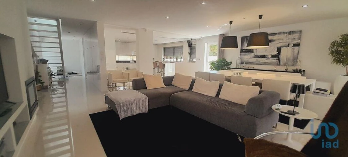 Moradia T3 para Venda em Grade e Carralcova Foto 3