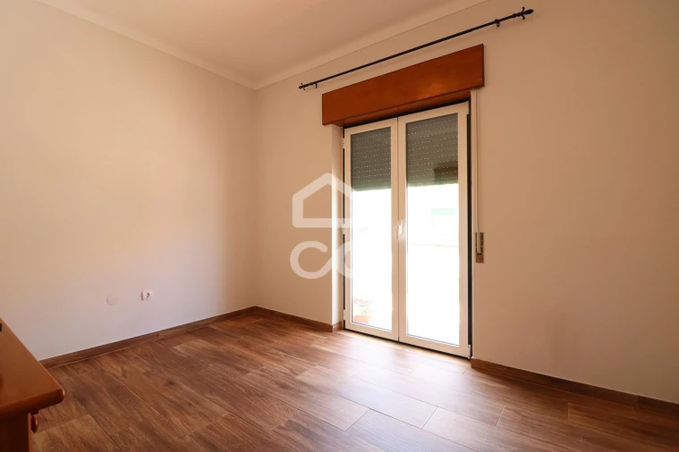 Moradia T3 para Venda em Vila Nova da Barquinha Foto 13