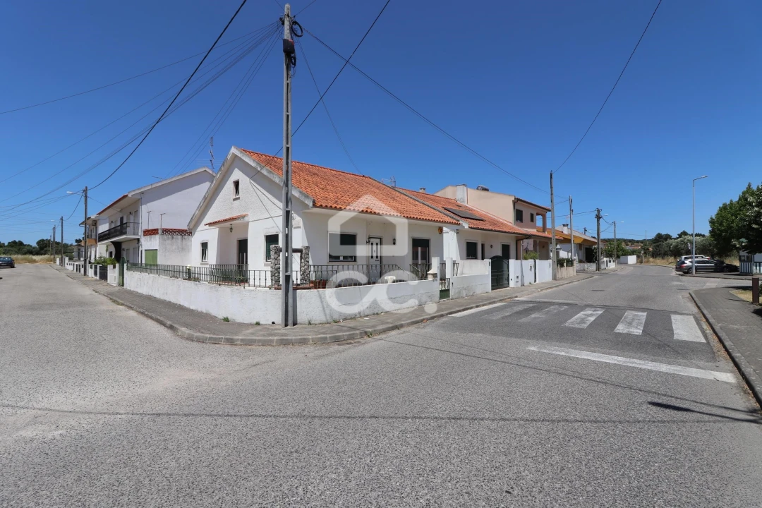 Moradia T3 para Venda em Vila Nova da Barquinha Foto 18