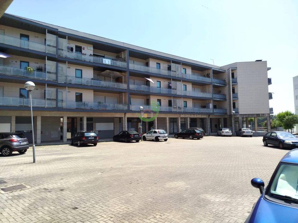 Apartamento T3 para Venda em Vila Verde e Barbudo Foto 2