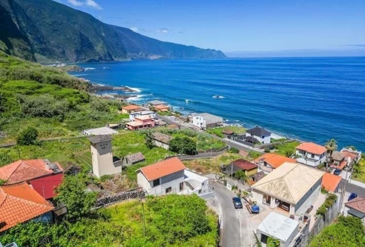 Moradia T2 para Venda em São Vicente Foto 3