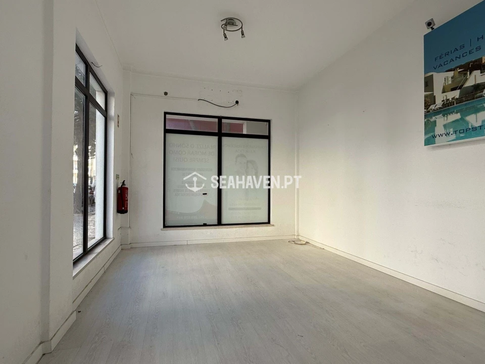 Negócio para Arrendamento em Quarteira Foto 2