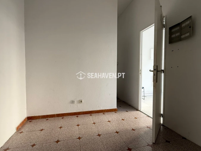 Negócio para Arrendamento em Quarteira Foto 4