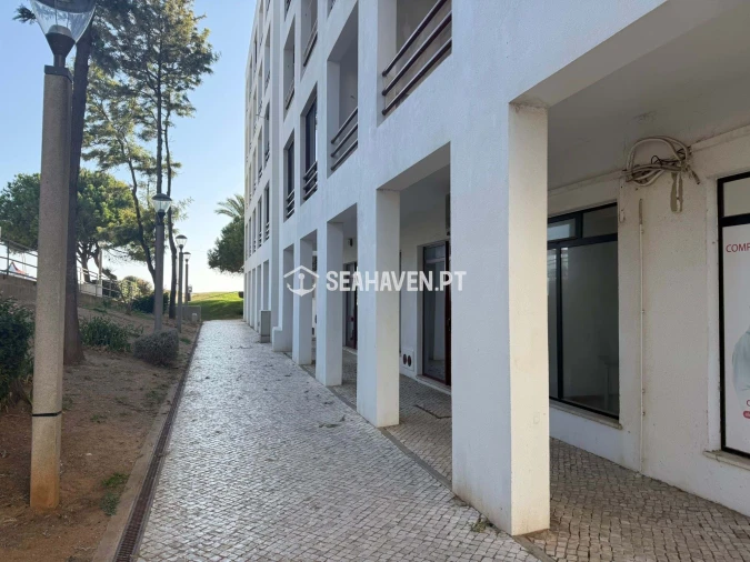 Negócio para Arrendamento em Quarteira Foto 7