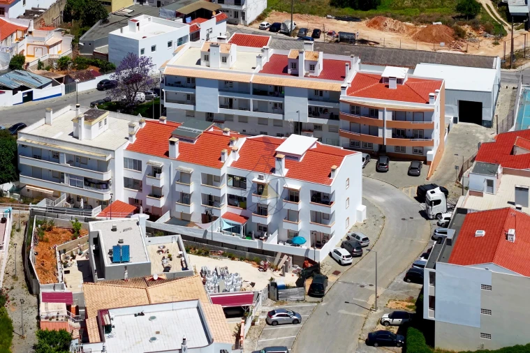 Apartamento T2 para Venda em Estômbar e Parchal Foto 42