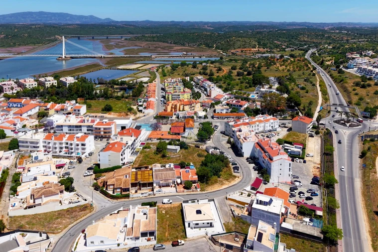 Apartamento T2 para Venda em Estômbar e Parchal Foto 47