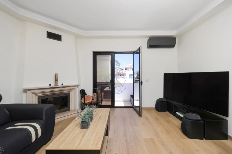 Apartamento T2 para Venda em Estômbar e Parchal Foto 22